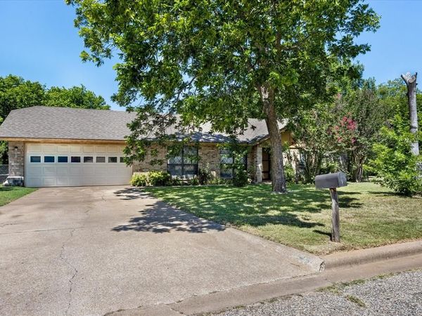 515 Spring Meadow Street , Stephenville, TX 76401