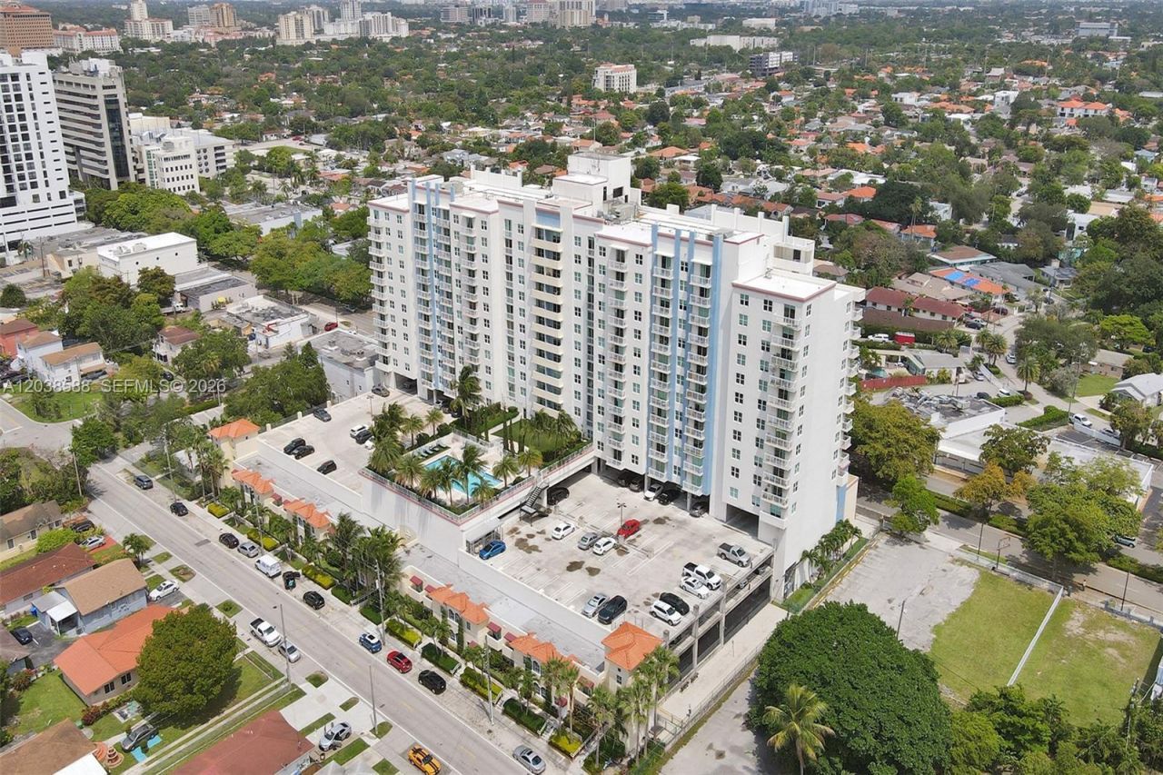 3000 Coral Way, Unit 412, Miami, FL 33145 Photo