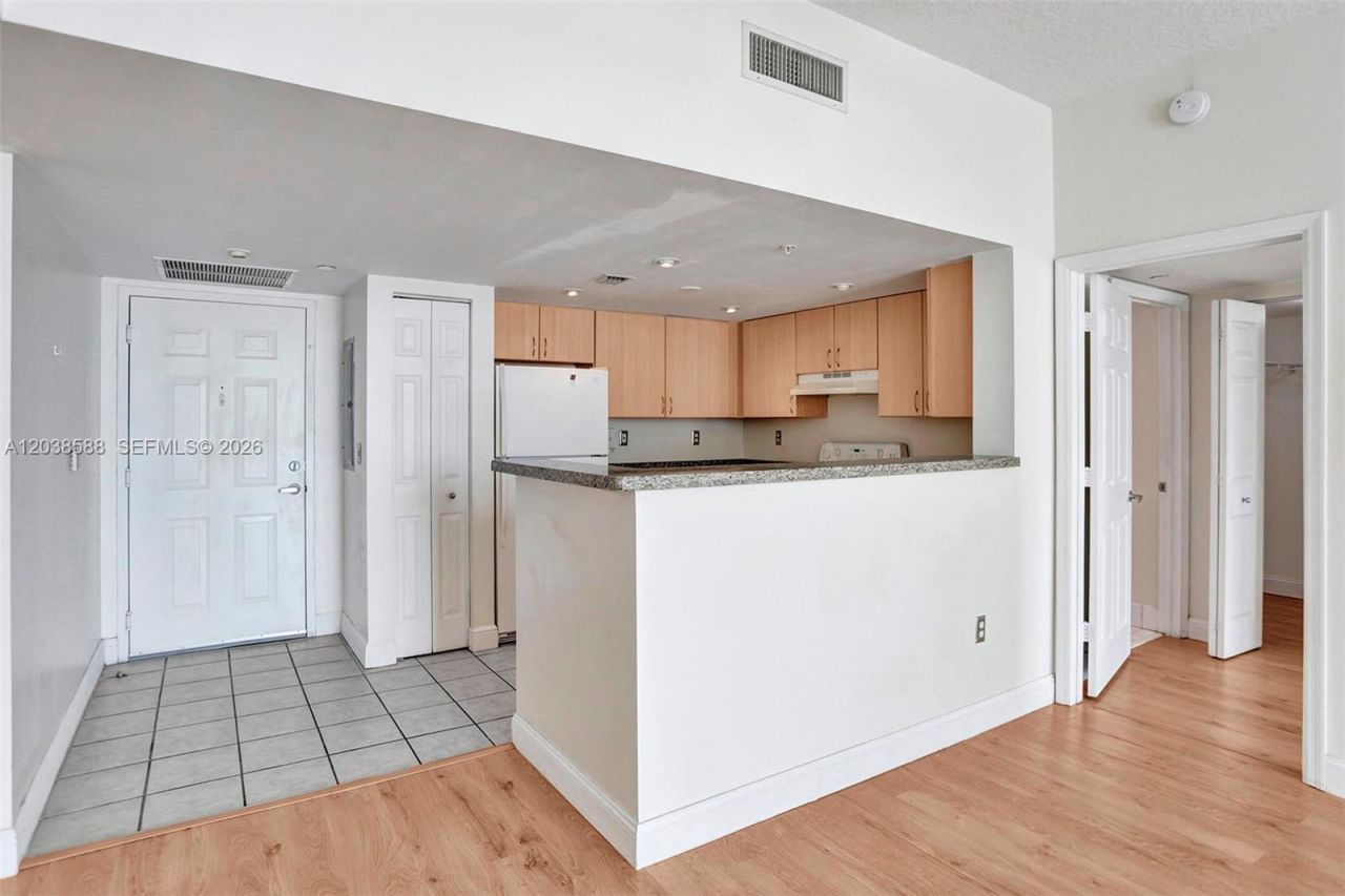 3000 Coral Way, Unit 412, Miami, FL 33145 Photo