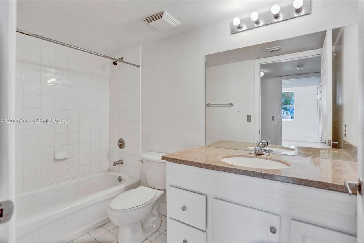 3000 Coral Way, Unit 412, Miami, FL 33145 Photo