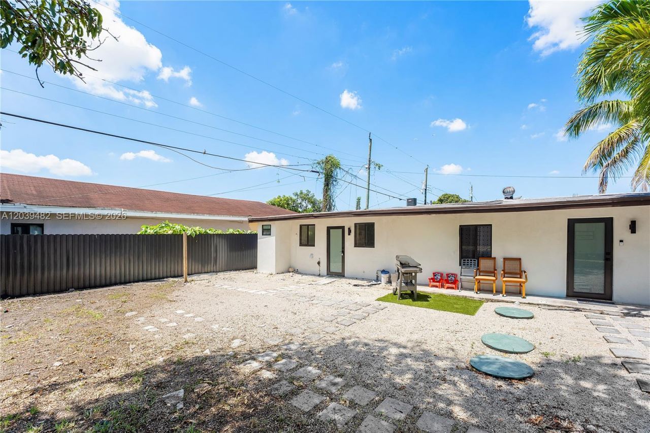 3040 NW 93rd St , Miami, FL 33147 Photo