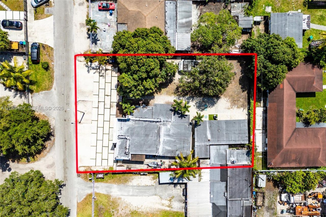 3040 NW 93rd St , Miami, FL 33147 Photo