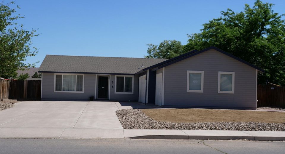 604 Jennys Lane, Fernley, NV 89408 Photo