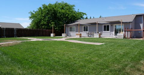 604 Jennys Lane, Fernley, NV 89408 Photo