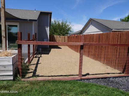 604 Jennys Lane, Fernley, NV 89408 Photo