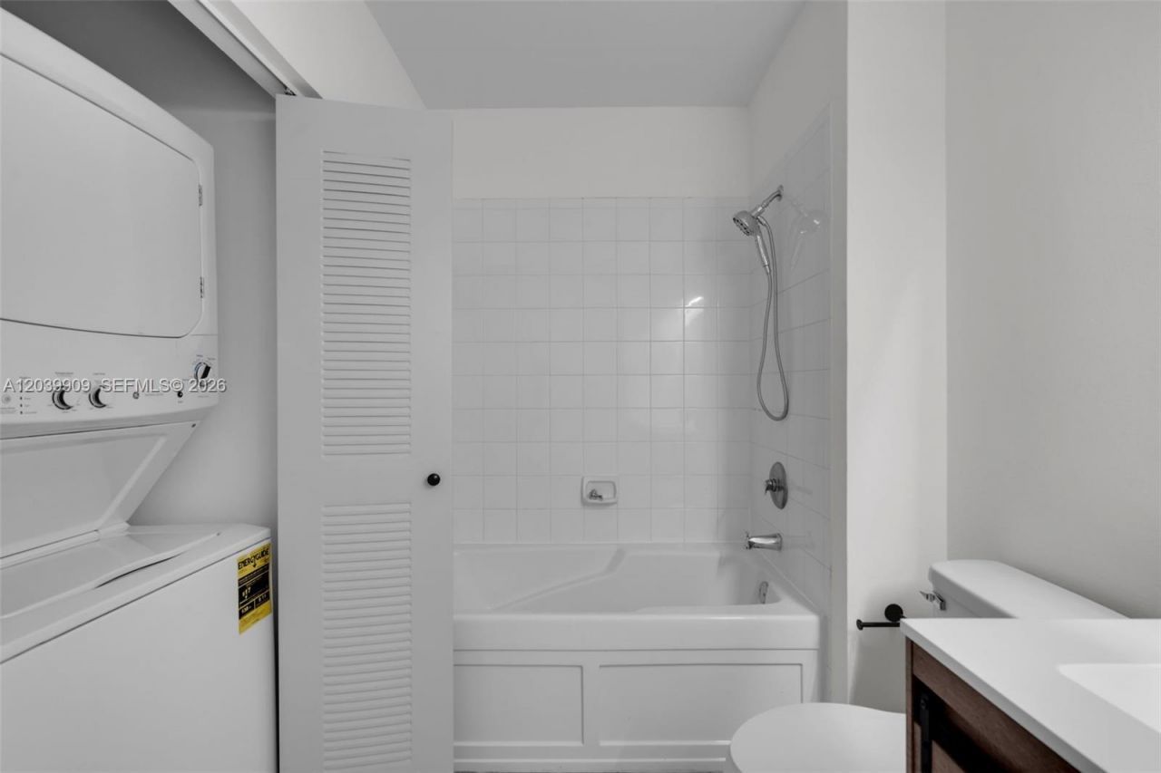 520 SE 5th Ave, Unit 1707, Fort Lauderdale, FL 33301 Photo