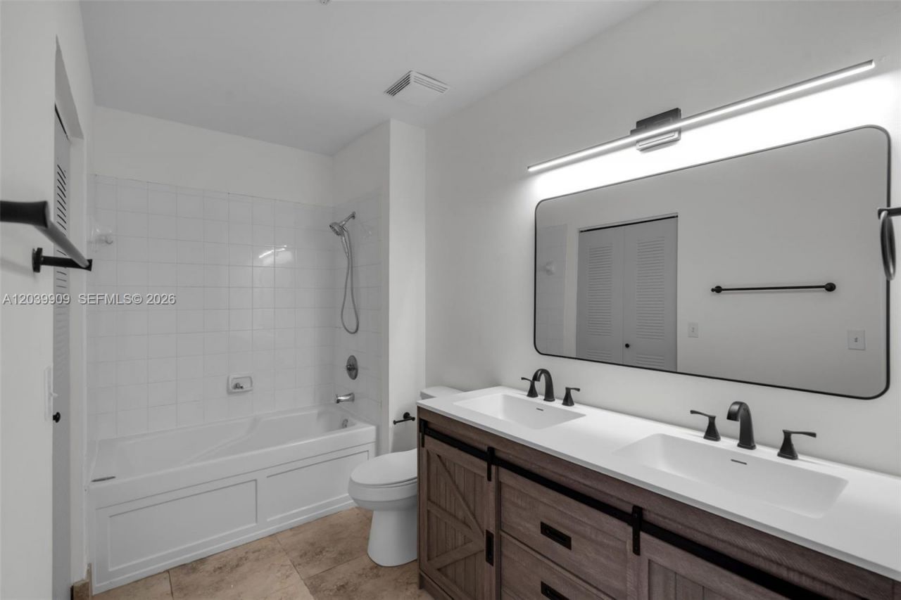 520 SE 5th Ave, Unit 1707, Fort Lauderdale, FL 33301 Photo