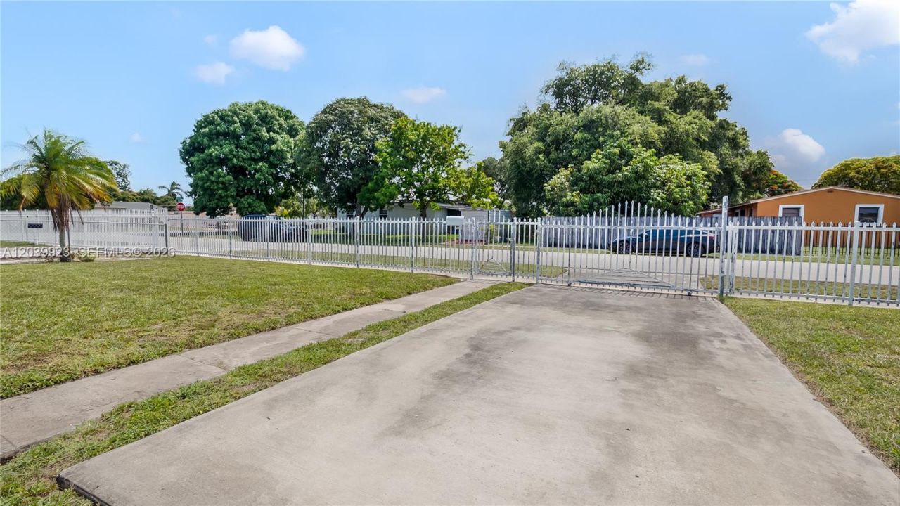 17611 NW 32nd Ct , Miami Gardens, FL 33056 Photo