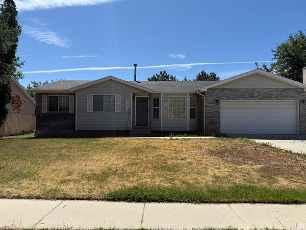 9892 S ROSEBORO RD E, Sandy, UT 84092
