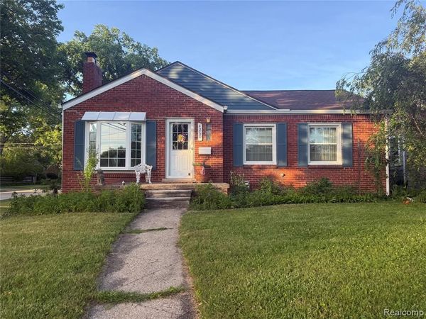 4260 Cooper Avenue, Royal Oak, MI 48073