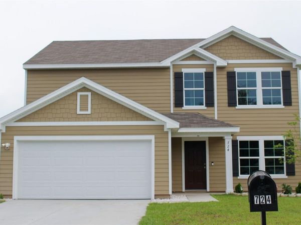 724 LIBERTY CIRCLE, MACCLENNY, FL 32063