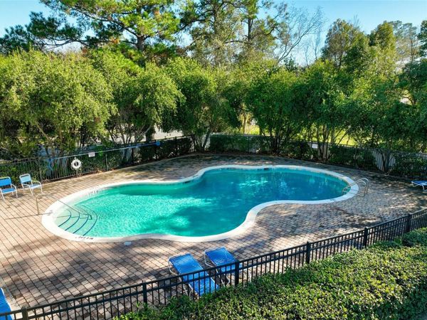 724 LIBERTY CIRCLE, MACCLENNY, FL 32063