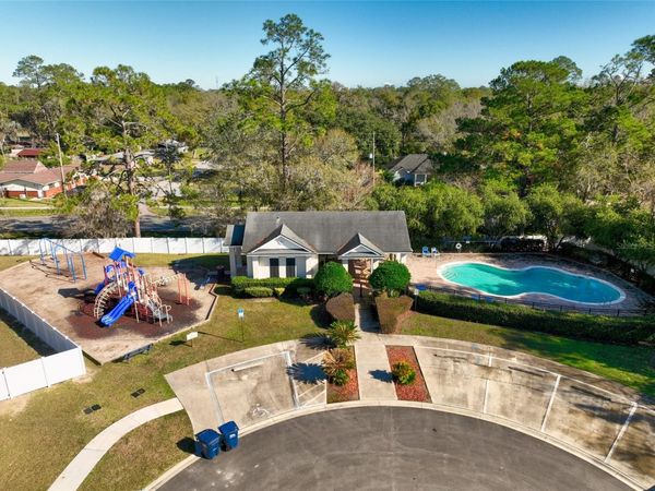 724 LIBERTY CIRCLE, MACCLENNY, FL 32063