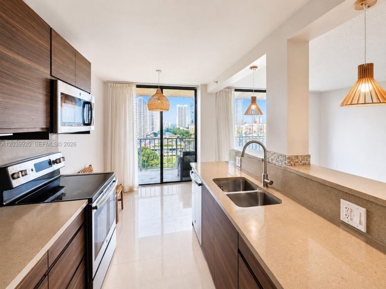 290 174th St, Unit 1117, Sunny Isles Beach, FL 33160 Photo