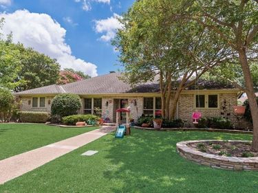 13052 Fall Manor Drive, Dallas, TX 75243