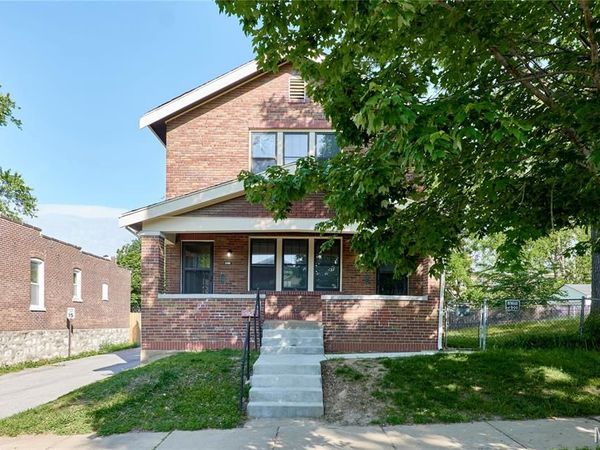5021 Ray Avenue , St Louis, MO 63116