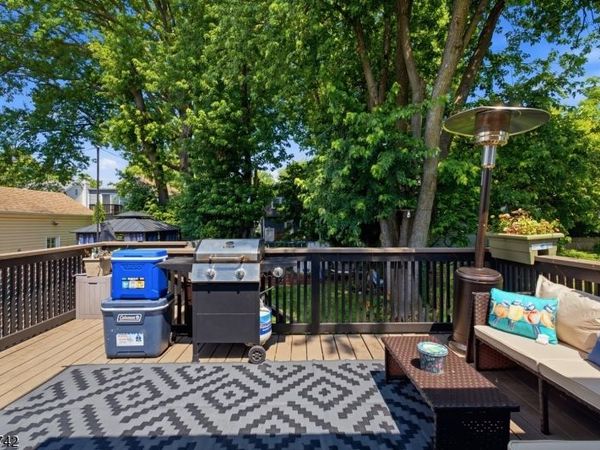 16 Creston Ave, Union, NJ 07083
