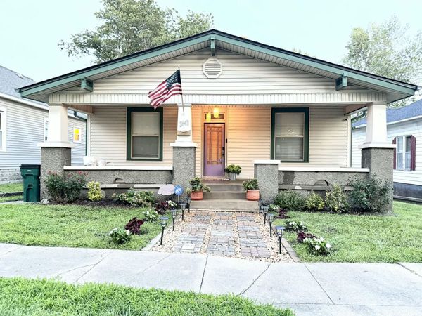 307 3rd Street , Monett, MO 65708
