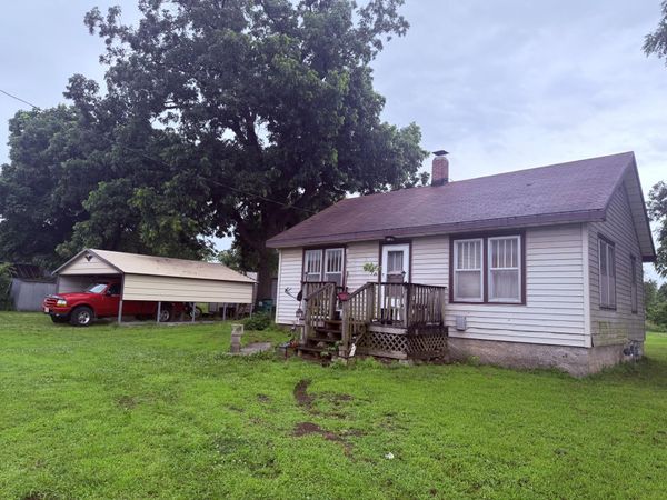 204 S Macon Street , Jerico Springs, MO 64756