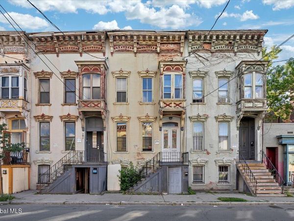 99 Lark Street, Albany, NY 12210