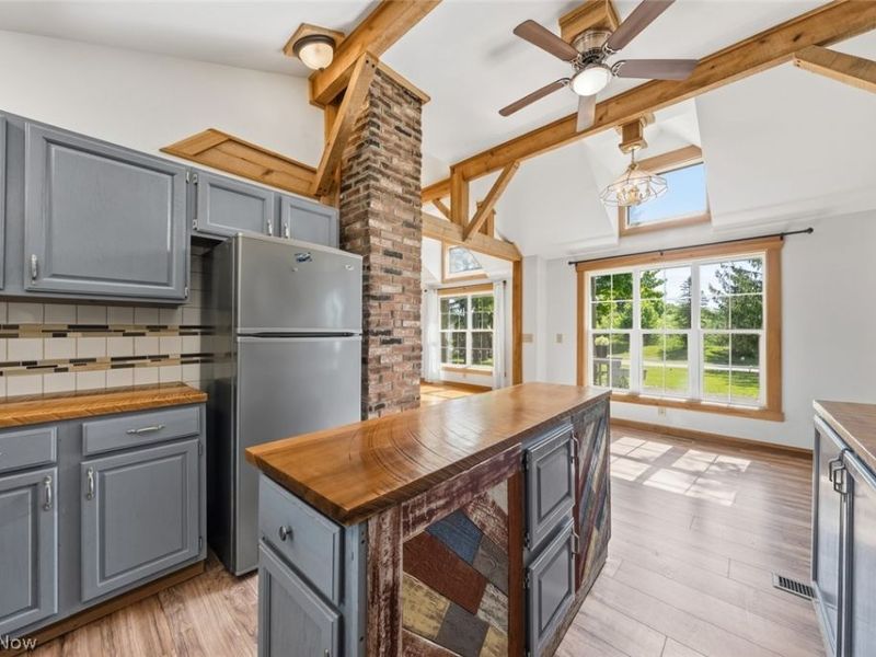7560 Liberty Road, Solon, OH 44139 Photo 10