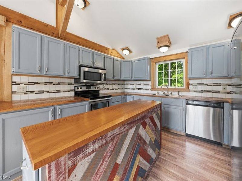 7560 Liberty Road, Solon, OH 44139 Photo 11