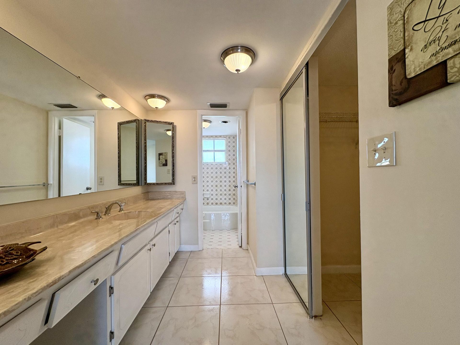 4140 NW 44th Avenue, Unit 411, Lauderdale Lakes, FL 33319 Photo