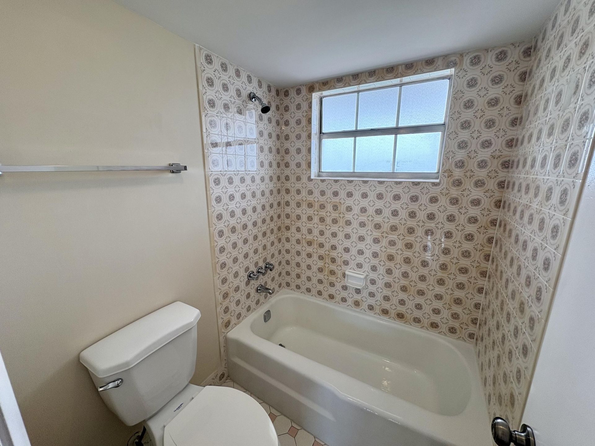 4140 NW 44th Avenue, Unit 411, Lauderdale Lakes, FL 33319 Photo