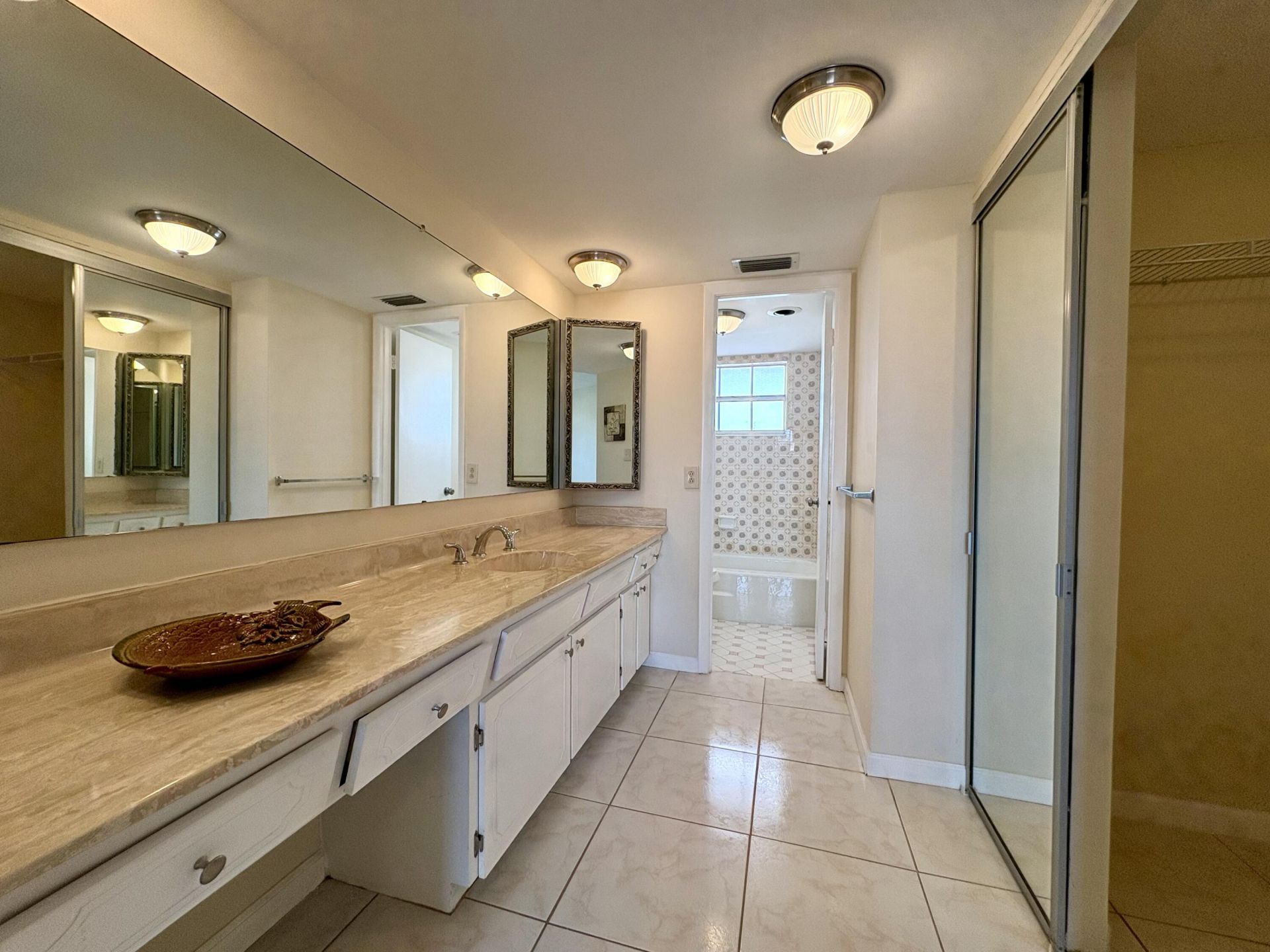 4140 NW 44th Avenue, Unit 411, Lauderdale Lakes, FL 33319 Photo