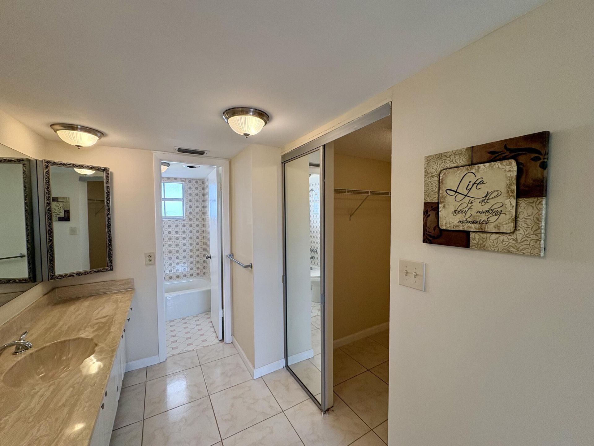 4140 NW 44th Avenue, Unit 411, Lauderdale Lakes, FL 33319 Photo