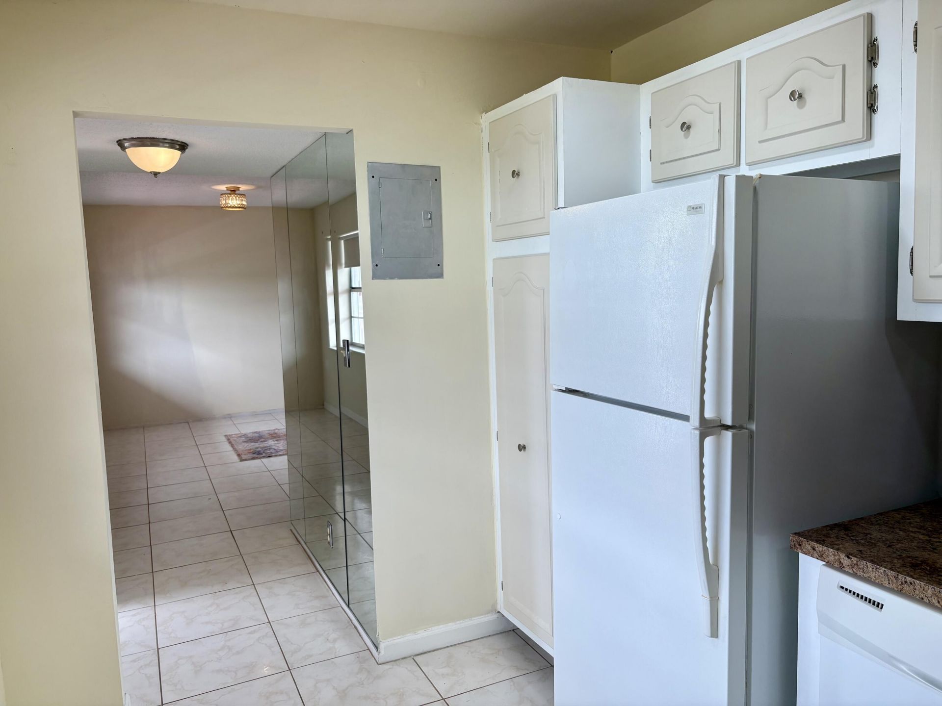 4140 NW 44th Avenue, Unit 411, Lauderdale Lakes, FL 33319 Photo
