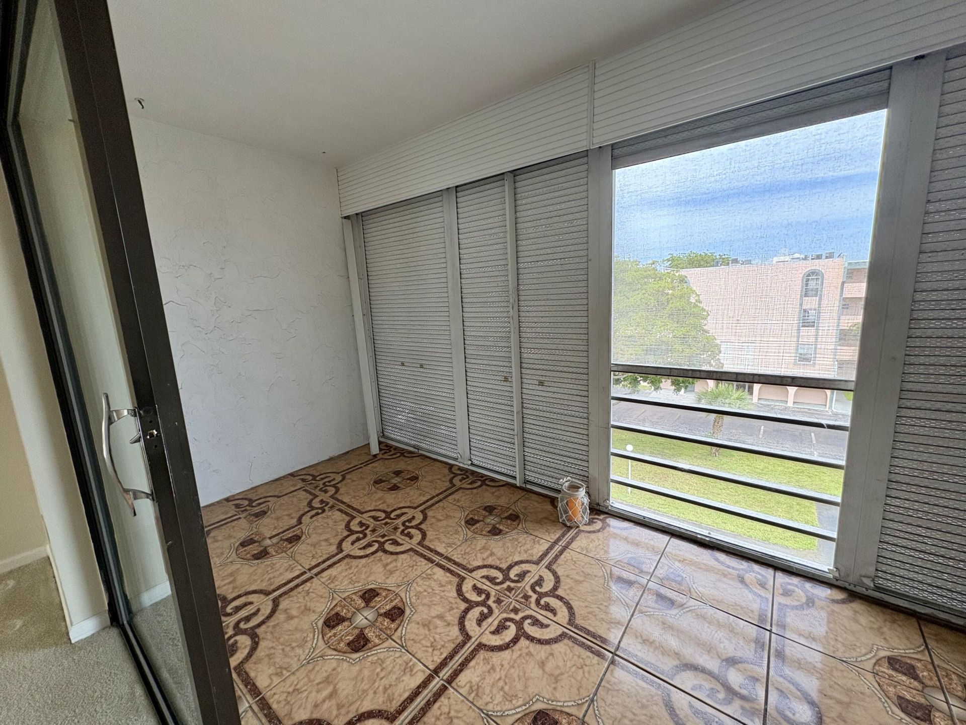 4140 NW 44th Avenue, Unit 411, Lauderdale Lakes, FL 33319 Photo