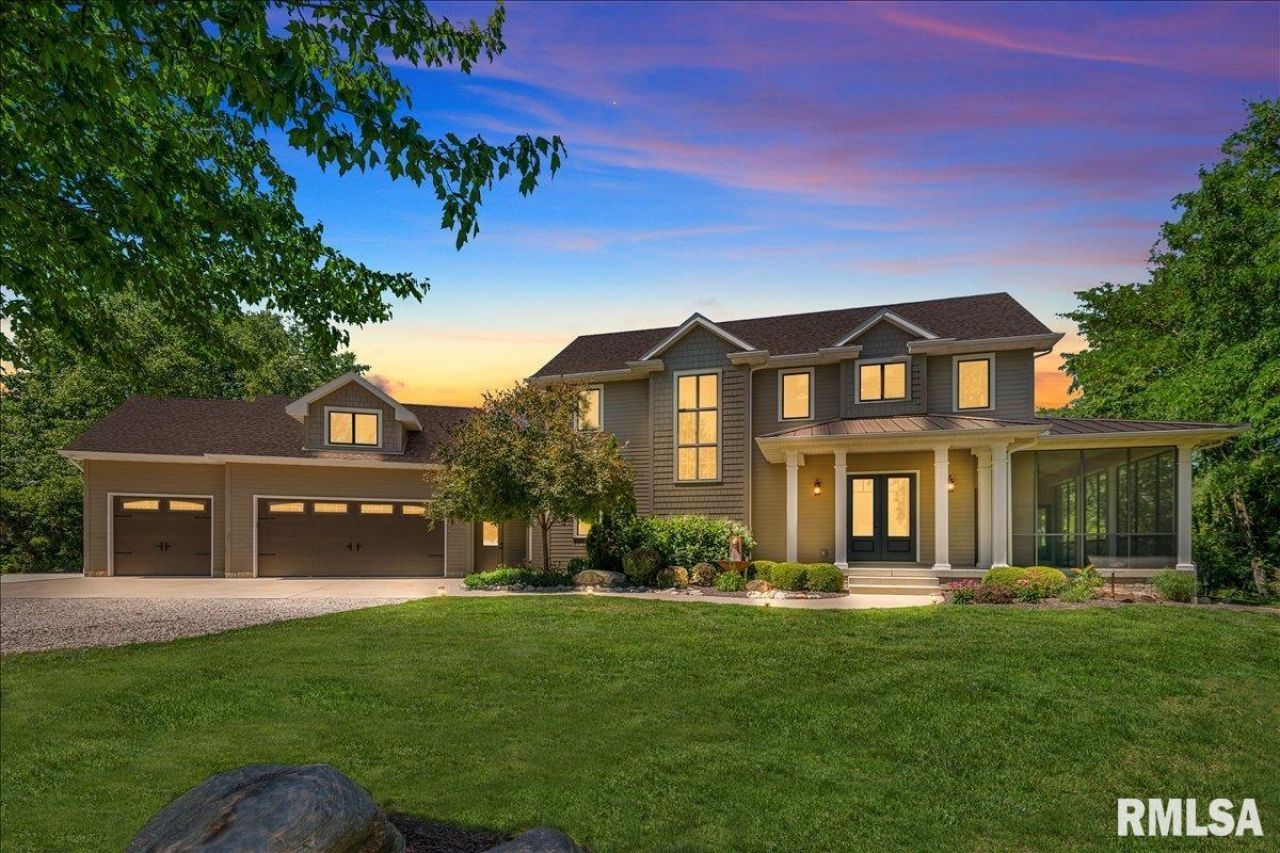 16996 Grandview Drive, Petersburg, IL 62675 Main Photo