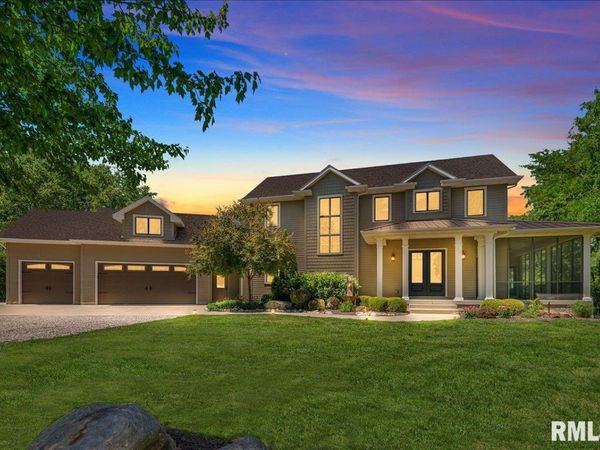 16996 GRANDVIEW Drive, Petersburg, IL 62675