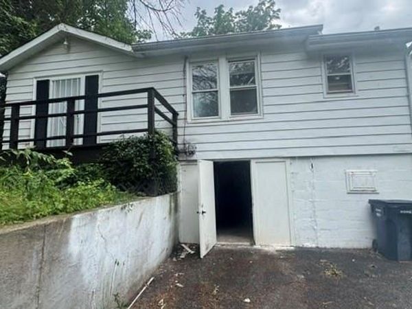 2935 Alger Avenue , St Louis, MO 63121