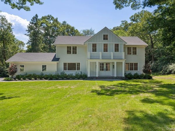 19 Woodvale Drive, Laurel Hollow, NY 11791