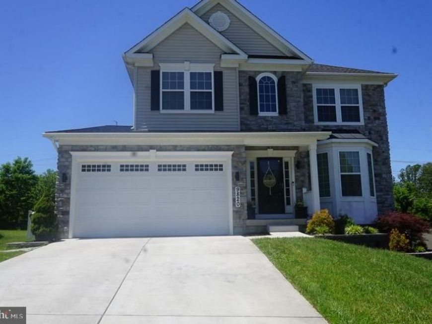 9820 Leighland Court, Waldorf, MD 20603 Main Photo