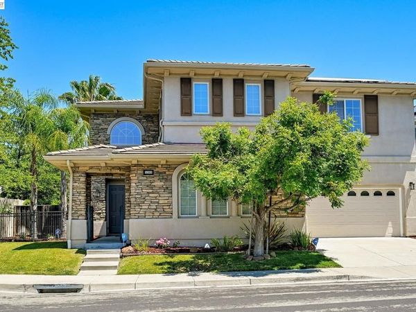 5389 Hazeltine Ln, Dublin, CA 94568