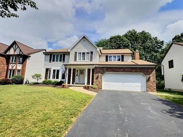 110 Londonderry Lane, Getzville, NY 14068
