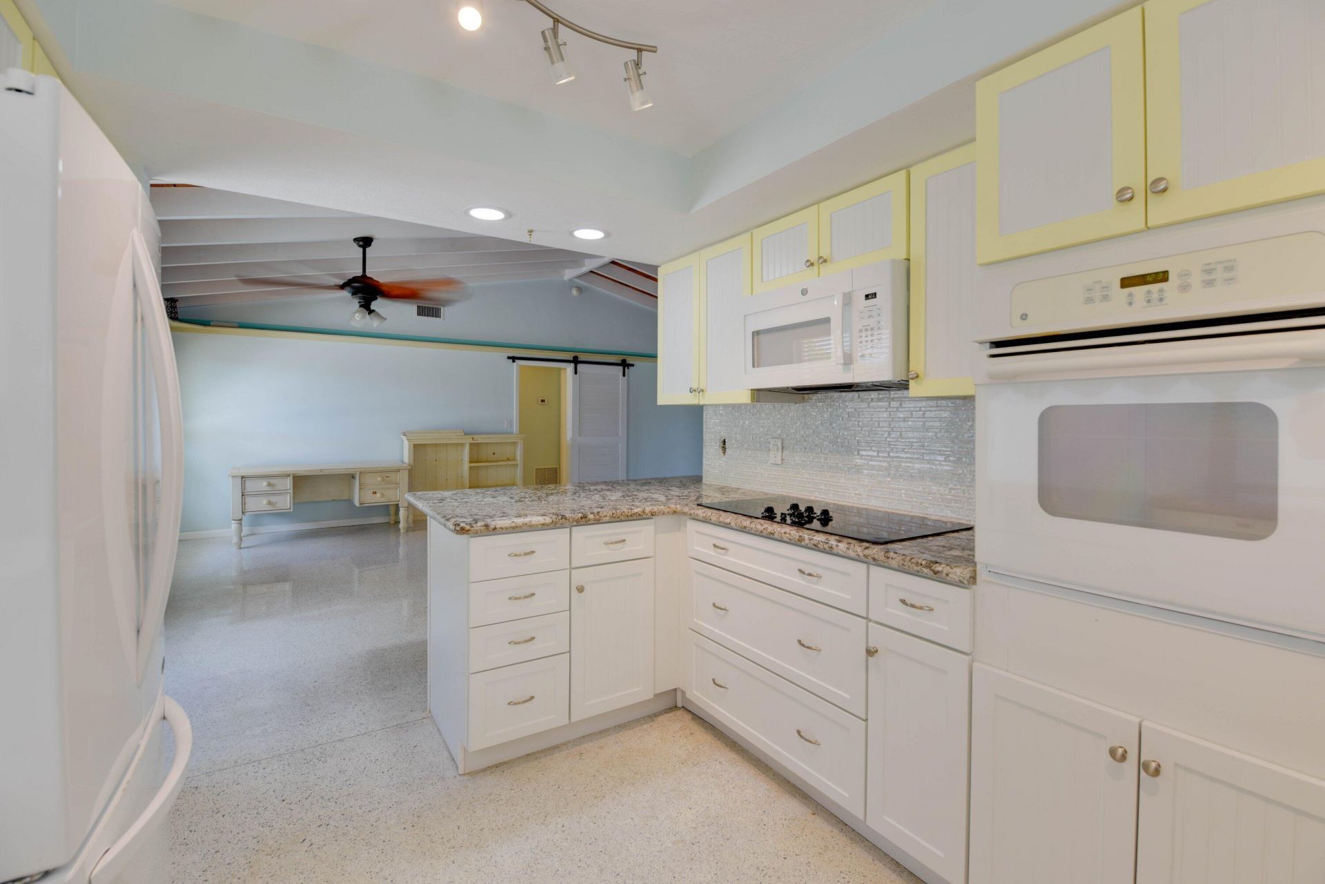 466 W Shore Drive, Summerland Key, FL 33042 Photo