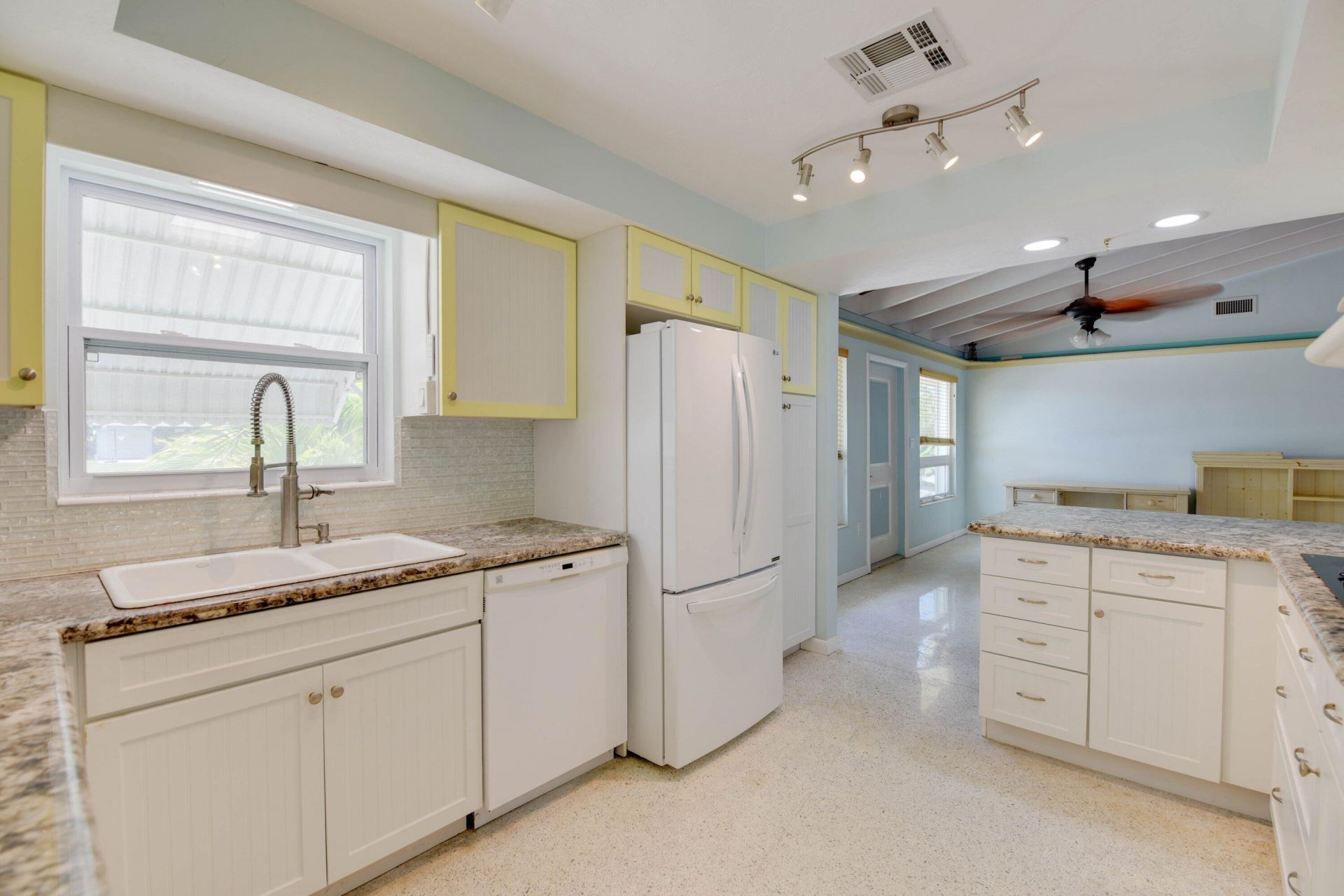 466 W Shore Drive, Summerland Key, FL 33042 Photo