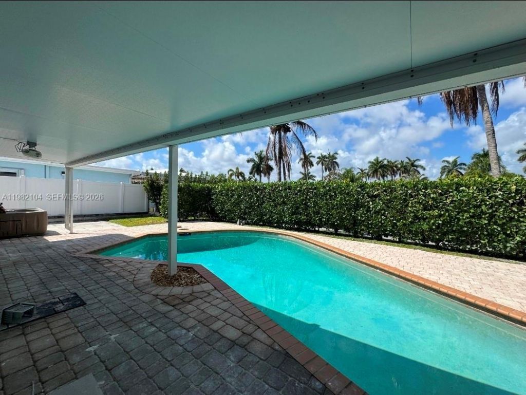 631 SE 5th Ter , Pompano Beach, FL 33060 Photo