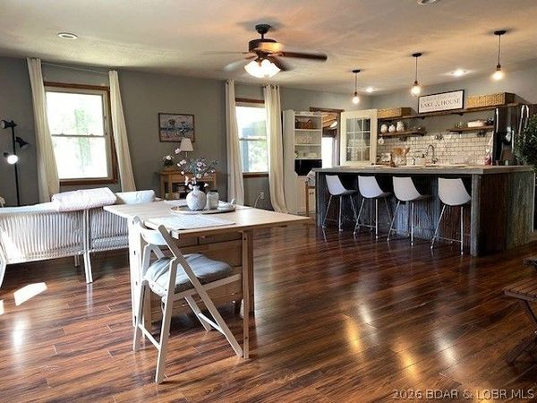 747 Paulson Drive, Edwards, MO 65326
