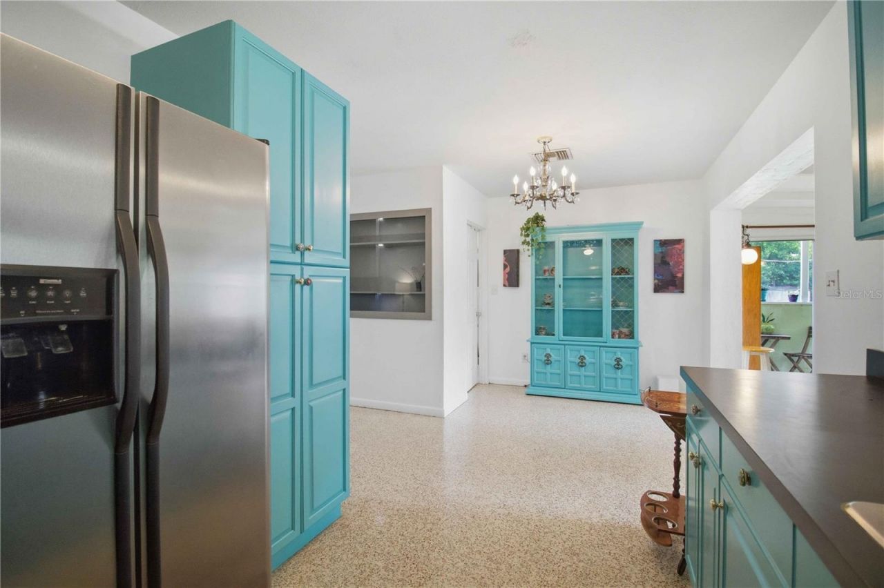 330 Crosby Court, Sarasota, FL 34237 Photo