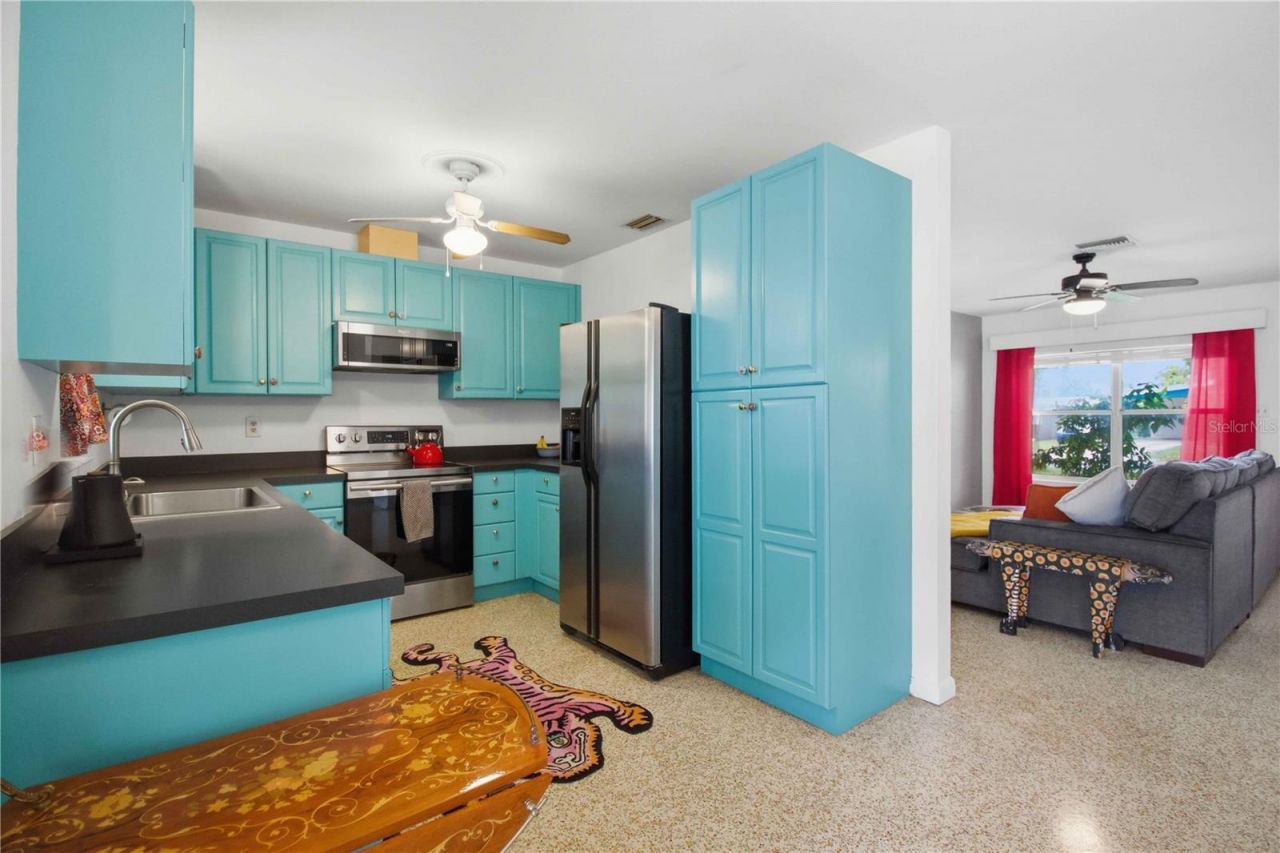 330 Crosby Court, Sarasota, FL 34237 Photo
