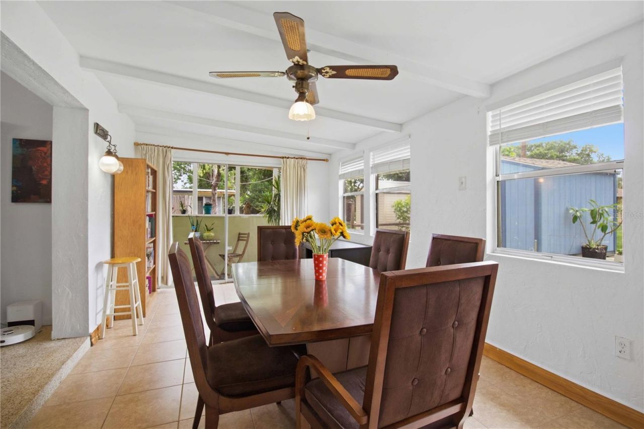 330 Crosby Court, Sarasota, FL 34237 Photo