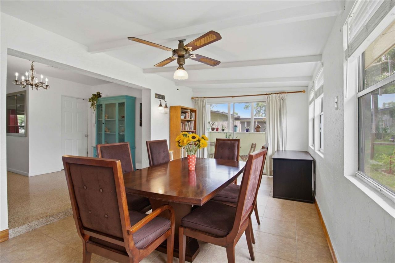 330 Crosby Court, Sarasota, FL 34237 Photo
