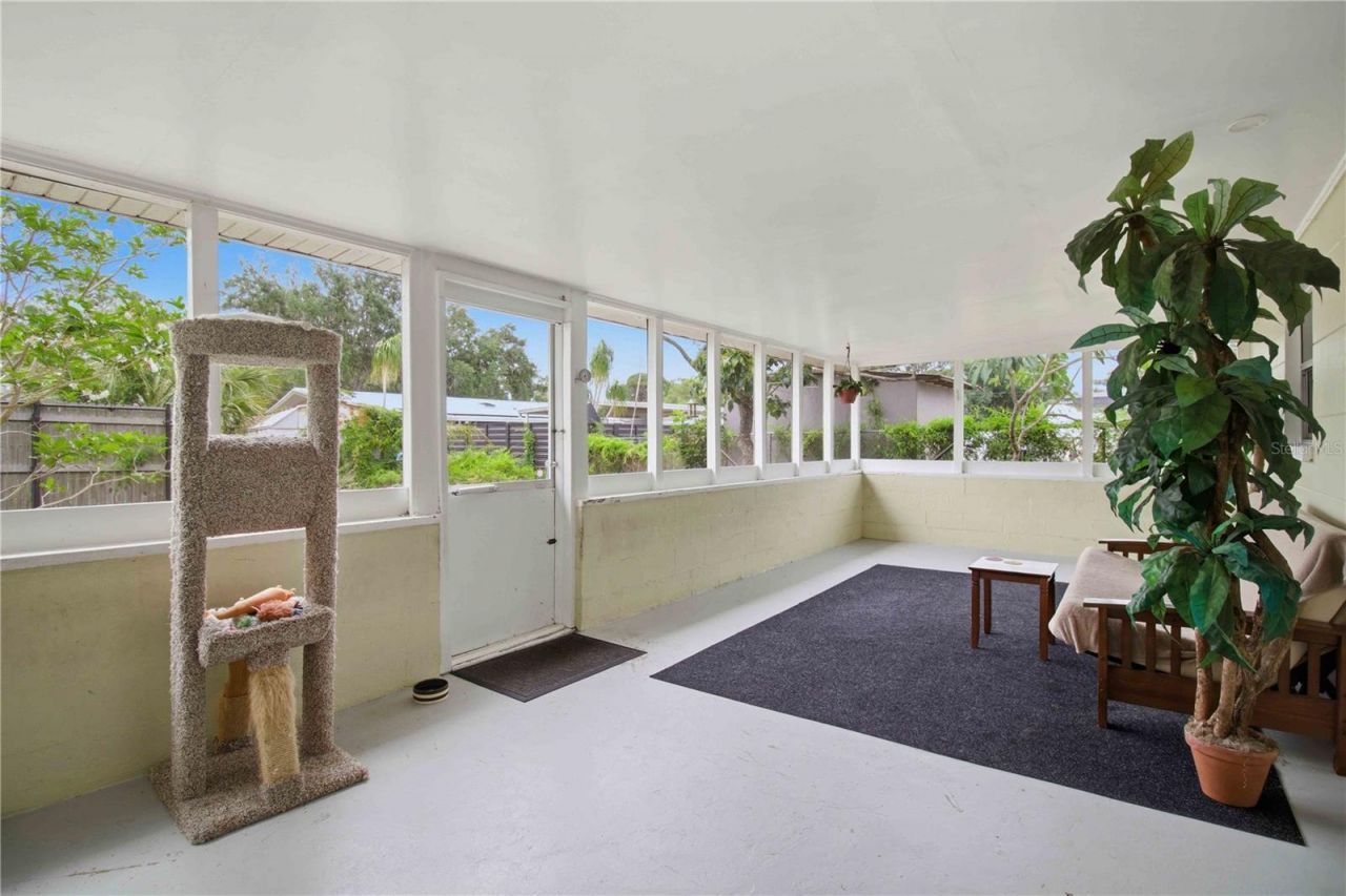 330 Crosby Court, Sarasota, FL 34237 Photo