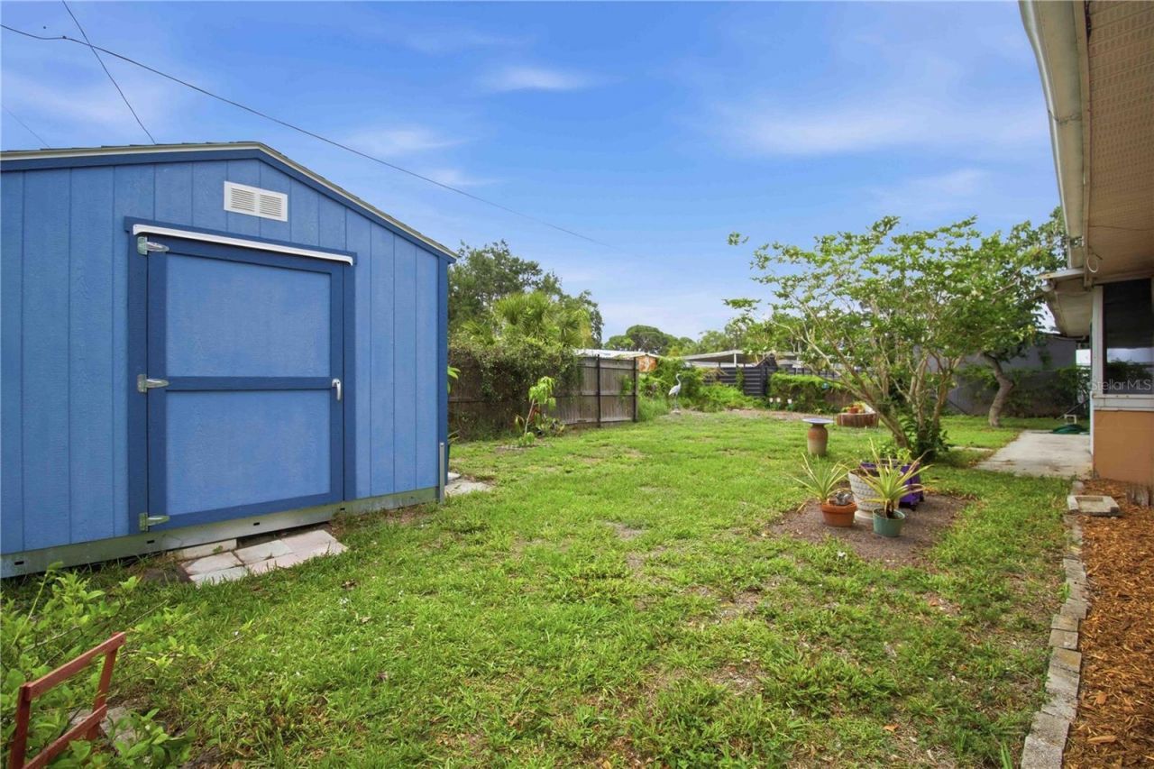 330 Crosby Court, Sarasota, FL 34237 Photo