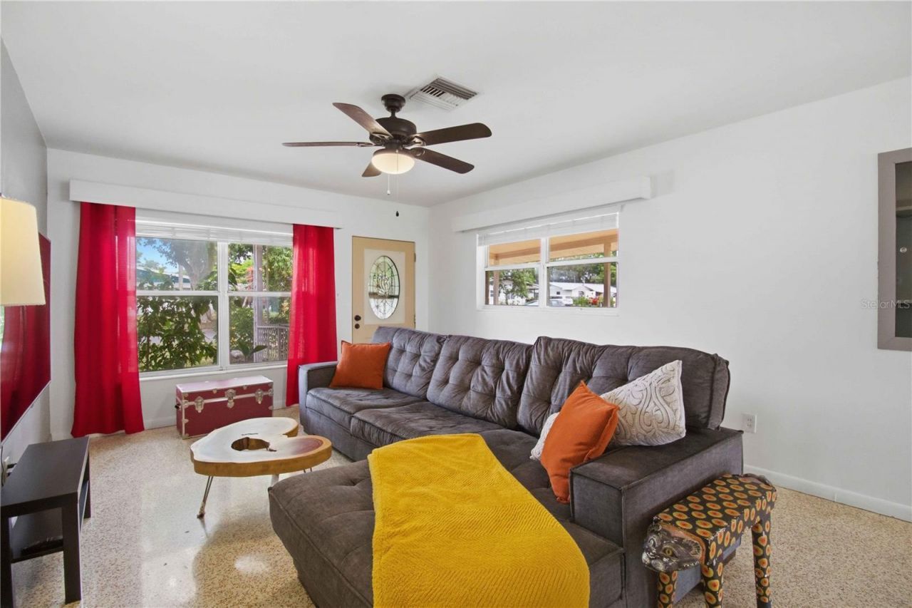 330 Crosby Court, Sarasota, FL 34237 Photo